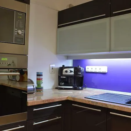 Apartment Zderadova *