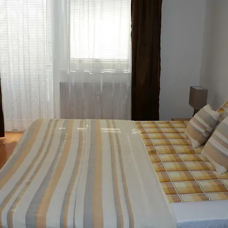 Apartment Zderadova *